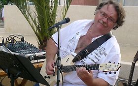 Photo de Guitariste - Chanteur - Michel DUC - SERVIAN - LANGUEDOC - HERAULT