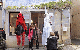 Photo de CIE LES ECHALAS Spectacle de rue,échassiers / Vaucluse SUD