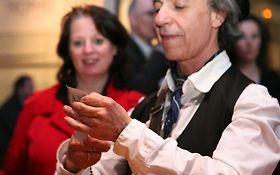 Photo de FRISEY CARICATURISTE / SILHOUETTISTE - PARIS