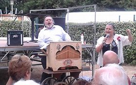 Photo de Chanteurs Orgue de Barbarie - Clara et Dominique Jean - Montpellier