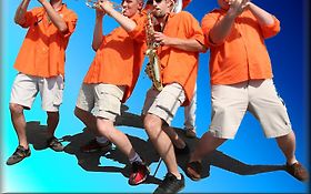 Photo de Brass Couss Band - FANFARE - ANIMATION DE RUE - NORD - 59
