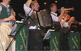 Photo de Orchestre Bavarois - LES PILS - SCHNAPS - Val de Marne