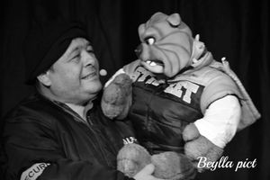julien rouge ventriloque en soirée cabaret