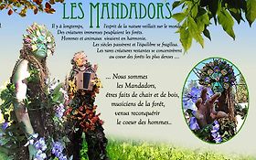Photo de Artiste de Rue échassier accordéon et violon / Hérault