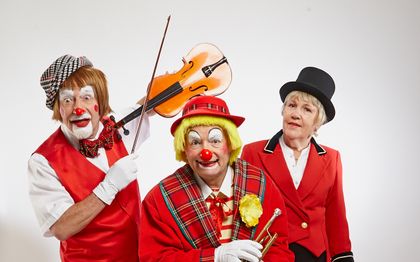 Photo de SPECTACLE DE MAGIE CLOWN à TROYES REIMS JOHN MAGIC SHOW  