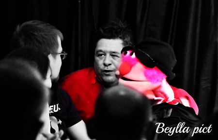Julien Rouge Ventriloque Chanteur de Montpellier / Hérault