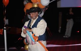 Photo de Le Monde Magic De Marco, sculpteur de ballons / CHAUNY