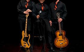 Photo de MUSICIEN CHANTEUR ITALIEN CHANSONS ITALIENNES GROUPE RUE / OCCITANIE