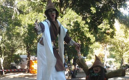 Photo de LES ECHALAS, Spectacles de rue, échassiers, spectacles de feu