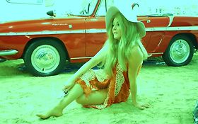Photo de Armelle sosie de stars  Dalida, Bardot, Marylin / NORMANDIE MANCHE