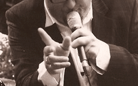 Photo de Association Rue du Dauphin Vert - Chanteur de Jazz