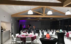 Photo de DOMAINE LE CASTAGNE - Salle de Réception AUCH / GERS