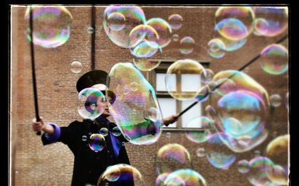 Photo de Spectacle de Bulles de Savon - le Savonnier Artiste Bulleur BORDEAUX 