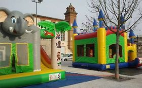 Photo de ANIMADOC LOCATION CHATEAUX GONFLABLES, JEUX EN BOIS, BARBE A PAPA DAUX