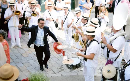 Photo de Groupe musical LE COMPTOIR A ZIC - Musique Festive de Rue - GARD