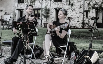 Photo de Coralie Delaune, musicienne, clown de théâtre et de rue, Evreux
