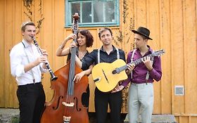 Photo de Swing Vandals groupe de musique jazz manouche swing Toulouse