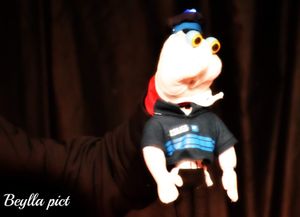 la marionnette de la police nationale 