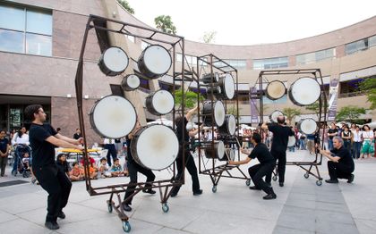 Photo de Cie Déviation 2025 - spectacles de rues / percussions /animations 