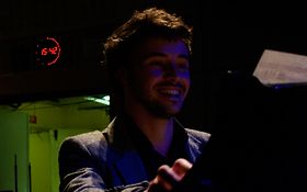 Photo de Mathieu Cepitelli - musicien et enseignant/conférencier