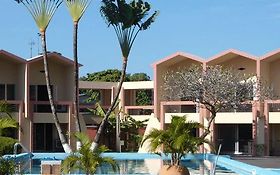 Photo de Hôtel Elaïs - Hôtel 4**** - Restaurant - Bar - Piscine - Court de Tennis - Fitness - Pointe-Noire - Congo