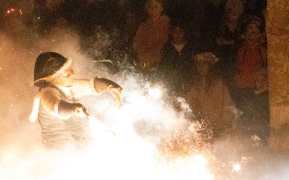 Photo de Joueurs de feu/jongleurs de couleurs Chandelle de Glace Caen Normandie