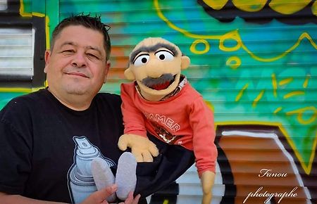 Julien Rouge Ventriloque Chanteur de Montpellier / Hérault