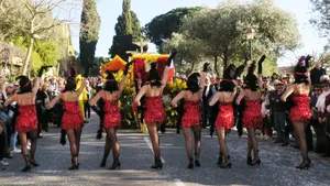 Lolipop danseuses professionnelles charleston gatsbi années 30 rétro  corso déambulation spectacle de rue carnaval fête du citron mimosas Menton