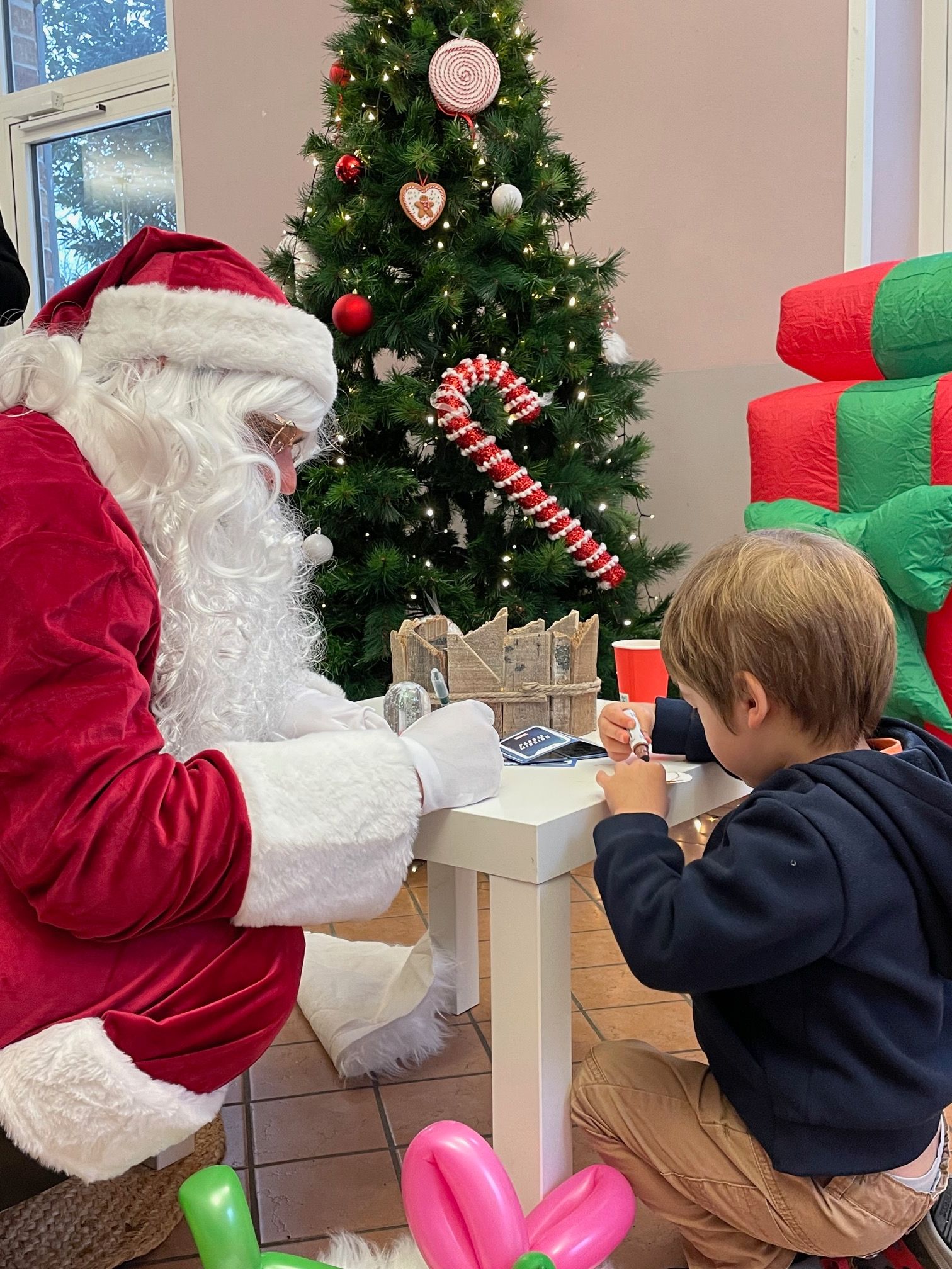 Acteur père Noël La Piñata