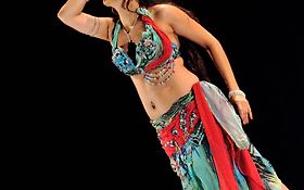 Photo de Cours & Prestations de Danse Orientale à Bordeaux avec Änna 