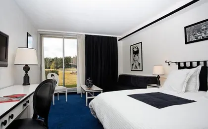 Photo de Hotel Le Relais des Chartreux - Hôtel 3 étoiles - SAULX LES CHARTREUX