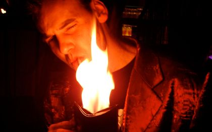 Photo de  Sébastien le magicien, close-up, spectacle pour enfants, soirées évènementielles, comités d'entreprises, Paris