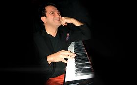 Photo de Régis SUEZ: Chanteur Musicien Multi-instrumentiste / DJ de Normandie