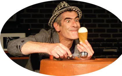 Photo de Livio Jammet marionnettiste chanteur Deux Sevres(79)