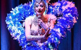 LES DOLLS à BROADWAY