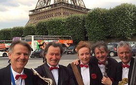 Photo de ORCHESTRE DE JAZZ AVEC WASHBOARD OU PLANCHE A LAVER