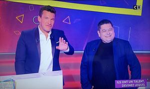 julien rouge ventriloque sur TPMP