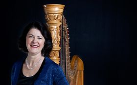 Photo de Harpiste - Concertiste - Professeur de Harpe en Dordogne