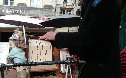 Photo de JEAN-MI'BARBARIE - Tourneur de manivelle, chanteur de rue (Yonne)