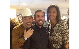 Photo de Chassagnon robert/ Maitre d hotel/ serveur domicile / PARIS Province 