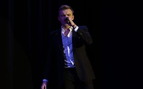 chanteur soirée privée. Paris Fashion Week