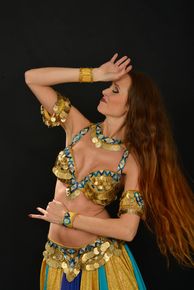 Clara Farah danseuse brésilienne et danseuse orientale PACA Marseille