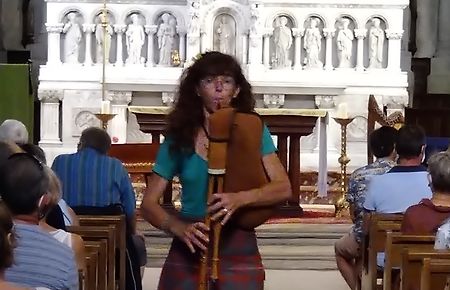 Delfine MacKinnon - musicienne harpe, cornemuse, chanteuse  / SUD