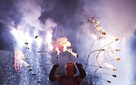 Photo de Compagnie Shin'in circle - jongleurs de feu - magie - pyrotechnie