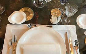 Photo de MAITRE D HOTEL - EXTRA - SERVEUR - PARIS