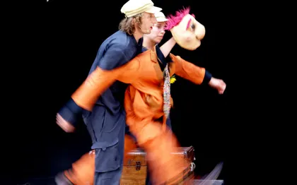 Photo de Compagnie Rue BARREE - Spectacle de Marionnettes à Taille Humaine - BORDEAUX - AQUITAINE