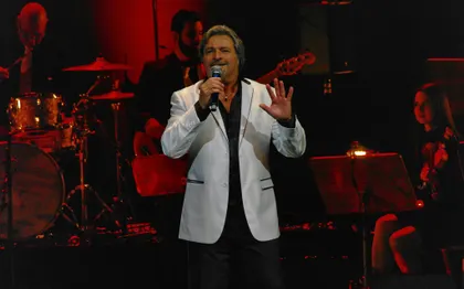 Photo de Sosie Vocal Frédéric François Chanteur année 60.70.80 / SOMME