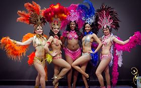 Photo de Danseuses d'Or - Danseuses brésiliennes - Capoeira