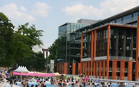 Photo de EUROP EVENT - LOCATION MATERIEL, PATINOIRE, GONFLABLES, MUR D'ESCALADE
