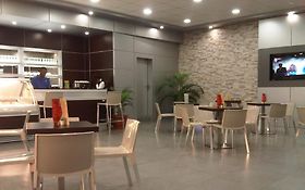 Photo de Café de Paris Pointe-Noire Congo - Patisserie - Glacier - Brasserie - Restaurant 